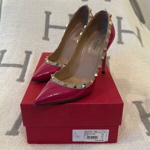 Valentino Rockstud Heels Sz 8 / 38 Dark Pink EXCELLENT Condition w/Original Box